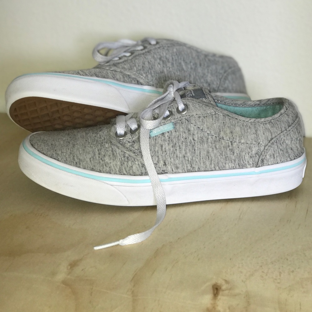 Grey and teal T-shirt vans